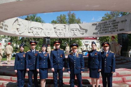 Руководитель и сотрудники следственного управления СК России по Тамбовской области возложили цветы в мемориалу «Вечный огонь»
